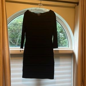 Black quarter sleeve dress